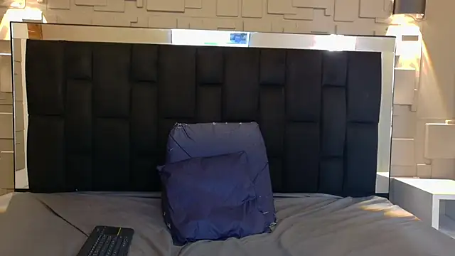 katalina07 1 online show from November 7, 2025, 3:05 pm