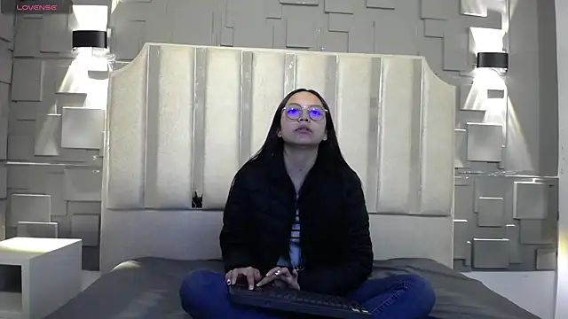Snapshot of katalina07_1 chatting on April 18, 2026, 2:52 pm katalina07 1 online show from April 18, 2026, 2:52 pm