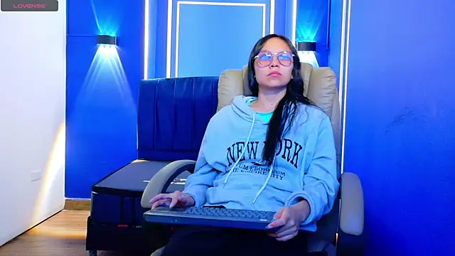 Snapshot of katalina07_1 chatting on June 2, 2026, 4:18 pm katalina07 1 online show from June 2, 2026, 4:18 pm