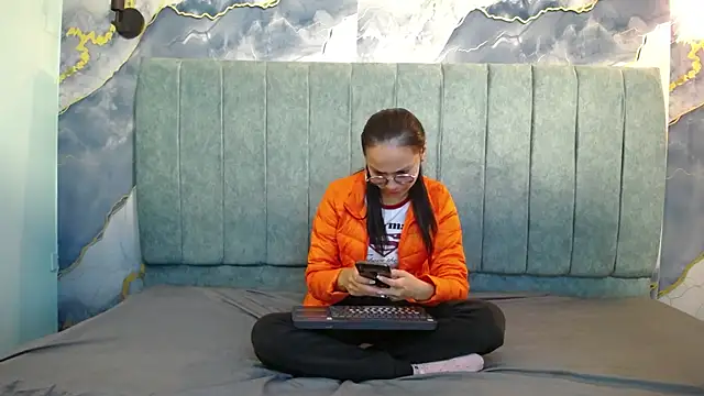 Snapshot of katalina07_1 chatting on April 14, 2026, 3:28 pm katalina07 1 online show from April 14, 2026, 3:28 pm