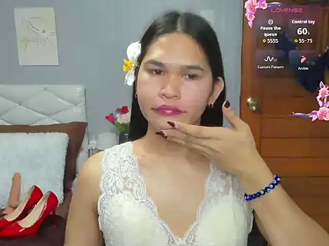 Snapshot of AlianaBlair chatting on October 1, 2025, 1:37 pm AlianaBlair online show from October 1, 2025, 1:37 pm