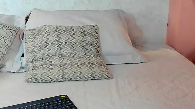 Emilly Beaumont online show from September 27, 2025, 12:22 pm