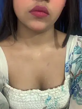 Snapshot of Rashi-48 chatting on November 10, 2025, 6:35 pm Rashi-48 online show from November 10, 2025, 6:35 pm