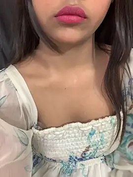 Snapshot of Rashi-48 chatting on October 9, 2025, 8:48 am Rashi-48 online show from October 9, 2025, 8:48 am