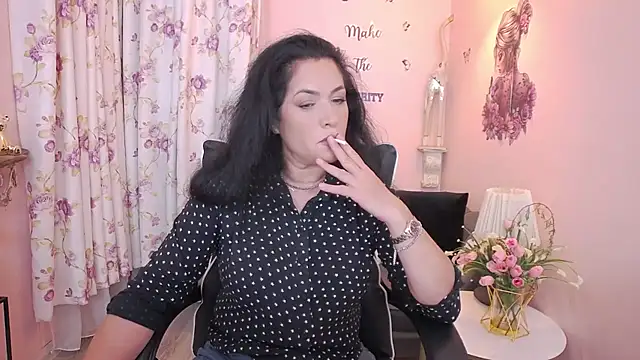 Snapshot of MyLovOne chatting on May 26, 2026, 12:14 pm MyLovOne online show from May 26, 2026, 12:14 pm