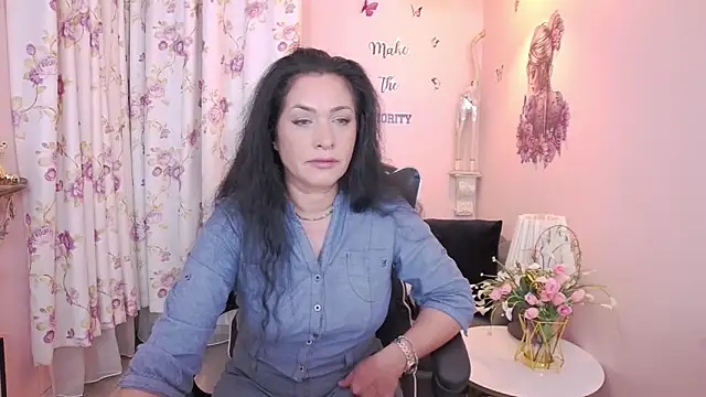 Snapshot of MyLovOne chatting on May 28, 2026, 9:49 am MyLovOne online show from May 28, 2026, 9:49 am