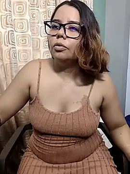 Snapshot of saenz_eymi chatting on May 2, 2026, 6:13 pm saenz eymi online show from May 2, 2026, 6:13 pm