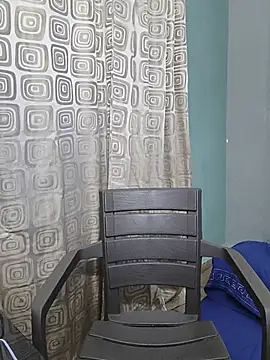 Snapshot of saenz_eymi chatting on May 19, 2026, 1:56 am saenz eymi online show from May 19, 2026, 1:56 am