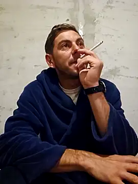 Snapshot of Alex-andru88 chatting on October 24, 2025, 3:49 am Alex-andru88 online show from October 24, 2025, 3:49 am