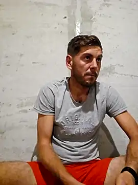 Snapshot of Alex-andru88 chatting on October 18, 2025, 4:20 pm Alex-andru88 online show from October 18, 2025, 4:20 pm