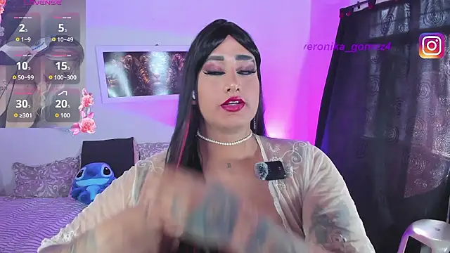 Snapshot of Sweetveronik_44 chatting on February 15, 2026, 7:57 pm Sweetveronik 44 online show from February 15, 2026, 7:57 pm