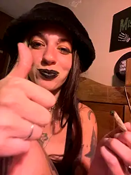 Snapshot of tbp96 chatting on September 27, 2025, 10:49 pm tbp96 online show from September 27, 2025, 10:49 pm