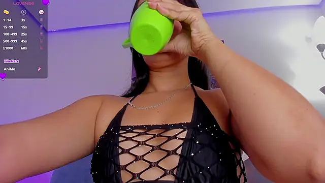 eva rain  online show from October 27, 2025, 5:19 am