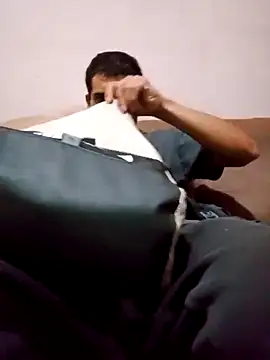 Snapshot of Golonzo1996 chatting on October 8, 2025, 10:54 pm Golonzo1996 online show from October 8, 2025, 10:54 pm