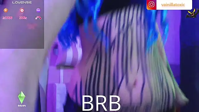 vainilla doll online show from October 1, 2025, 11:08 pm