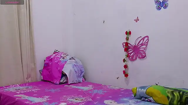 vainilla doll online show from October 21, 2025, 10:31 pm