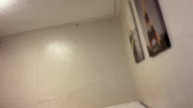 sabrina cutieee69 online show from March 15, 2026, 3:24 am