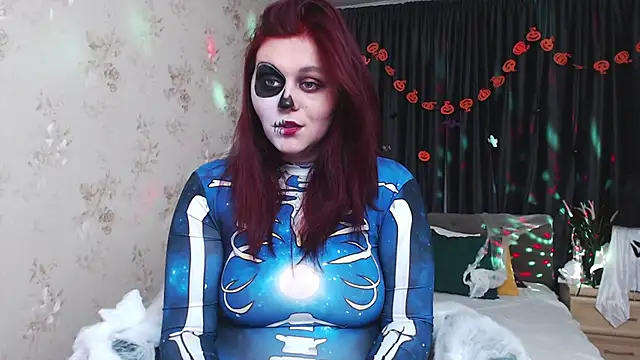 Alisawoods  online show from October 31, 2025, 7:43 pm