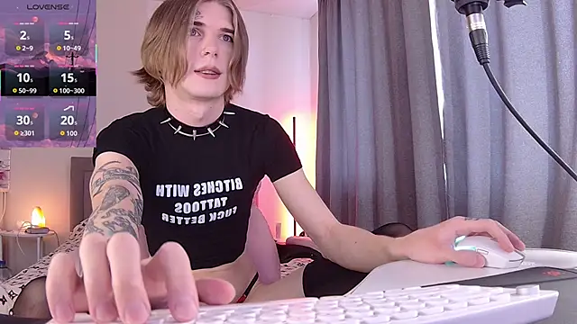 midwestemoqueen online show from April 3, 2026, 5:47 am