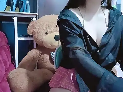 Snapshot of lililove93 chatting on September 25, 2025, 1:44 am lililove93 online show from September 25, 2025, 1:44 am