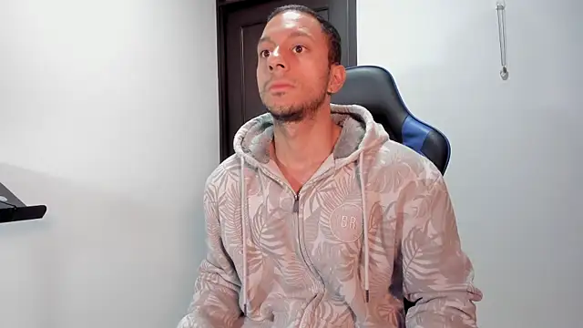 Snapshot of lelouch_97 chatting on October 12, 2025, 12:17 pm lelouch 97 online show from October 12, 2025, 12:17 pm