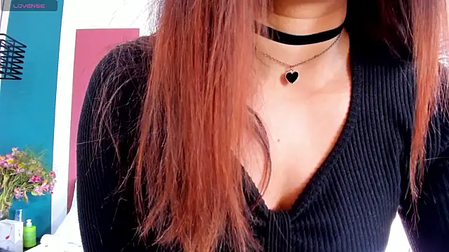 Snapshot of SashaGreyy_ chatting on February 28, 2026, 9:36 pm SashaGreyy online show from February 28, 2026, 9:36 pm