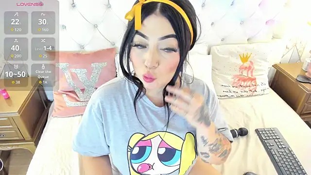 Snapshot of MeganStar__ chatting on September 29, 2025, 12:00 pm MeganStar online show from September 29, 2025, 12:00 pm