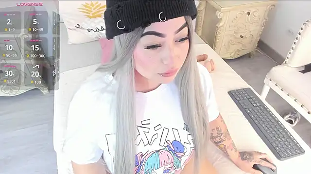 MeganStar   online show from October 14, 2025, 11:33 am