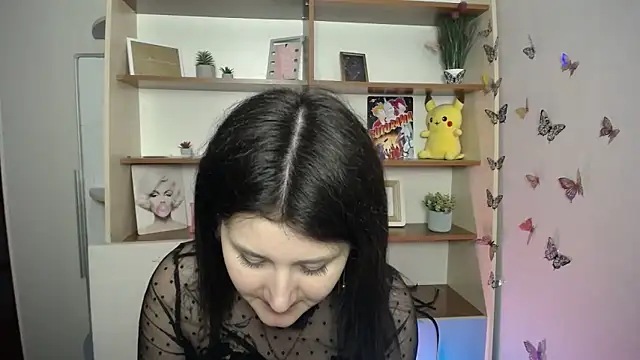 Katrin kiss  online show from April 9, 2026, 12:33 pm