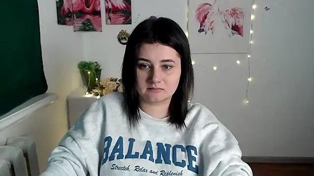 Katrin kiss  online show from October 4, 2025, 12:50 pm