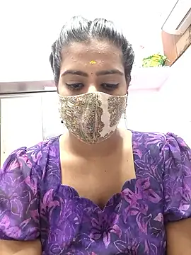 Snapshot of Tamil-Meenu12 chatting on January 14, 2026, 8:18 am Tamil-Meenu12 online show from January 14, 2026, 8:18 am