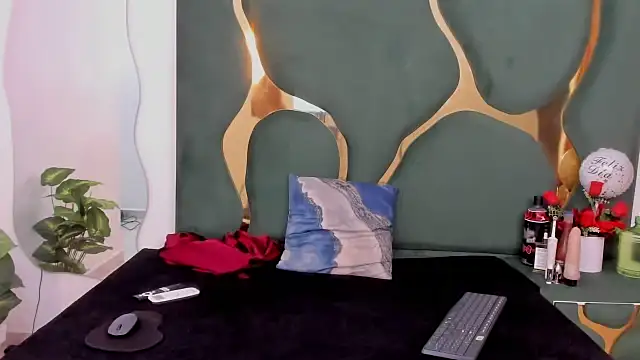 Snapshot of perlaasm chatting on October 18, 2025, 1:02 pm perlaasm online show from October 18, 2025, 1:02 pm