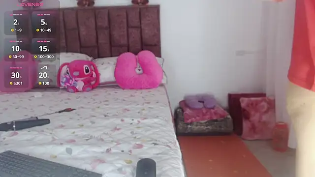 Lunna desire online show from October 8, 2025, 10:43 pm