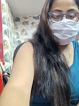 Snapshot of nisha_1110 chatting on October 22, 2025, 6:07 pm nisha 1110 online show from October 22, 2025, 6:07 pm