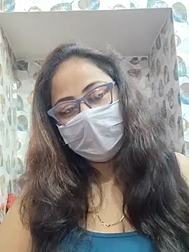 nisha 1110 online show from February 11, 2026, 4:07 pm