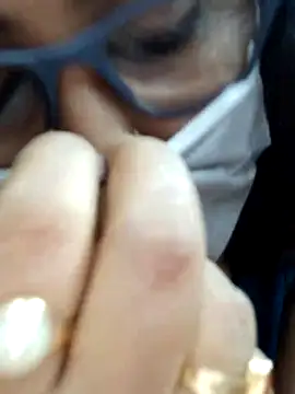 Snapshot of nisha_1110 chatting on November 7, 2025, 2:43 pm nisha 1110 online show from November 7, 2025, 2:43 pm