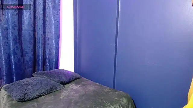 Snapshot of zahira_lenox01 chatting on September 30, 2025, 3:07 pm zahira lenox01 online show from September 30, 2025, 3:07 pm
