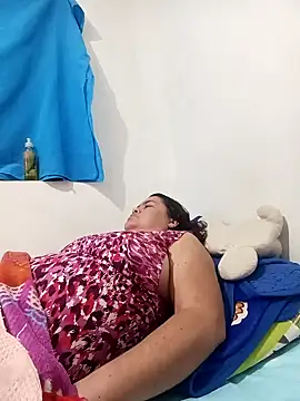 yaneth  online show from November 28, 2025, 12:33 am