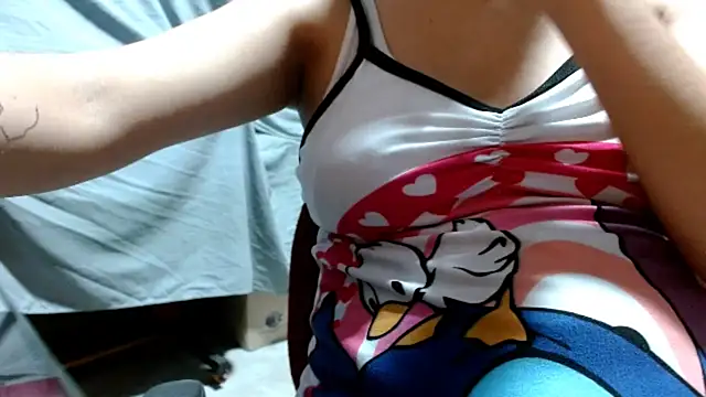 charlothee12 online show from April 15, 2026, 1:22 am