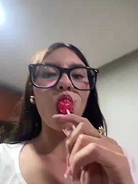 Snapshot of Katie_rawwww chatting on September 27, 2025, 11:44 pm Katie rawwww online show from September 27, 2025, 11:44 pm