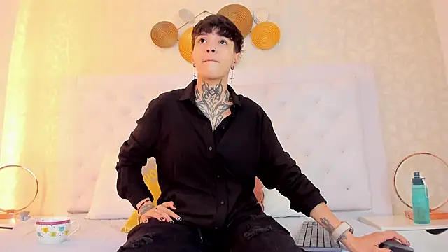 Snapshot of b3k_afrodict chatting on February 15, 2026, 12:15 pm b3k afrodict online show from February 15, 2026, 12:15 pm