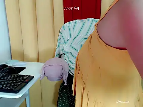 nesianhottits online show from May 20, 2026, 3:09 pm