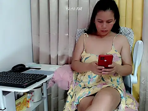 nesianhottits online show from April 15, 2026, 4:11 pm