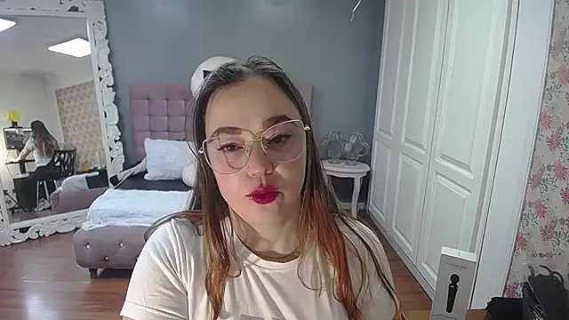 Snapshot of Tammy_parker_ chatting on September 9, 2025, 4:33 am Tammy parker online show from September 9, 2025, 4:33 am