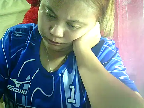 yuana25 online show from April 12, 2026, 10:29 am