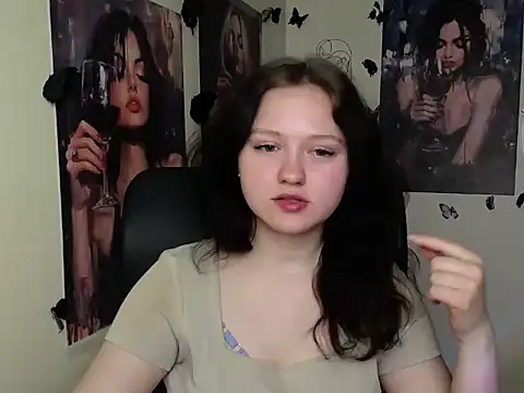 Snapshot of LadyAlice_ chatting on April 8, 2026, 6:04 am LadyAlice online show from April 8, 2026, 6:04 am