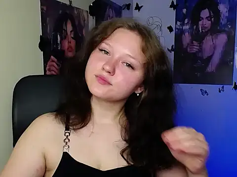 LadyAlice  online show from July 4, 2026, 6:09 am