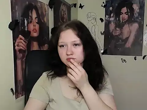 Snapshot of LadyAlice_ chatting on April 7, 2026, 5:53 am LadyAlice online show from April 7, 2026, 5:53 am