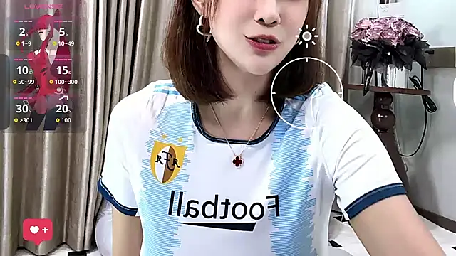 yue yue online show from October 12, 2025, 11:55 am