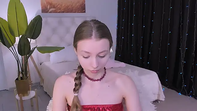 JulieDaniel online show from March 18, 2026, 8:17 am